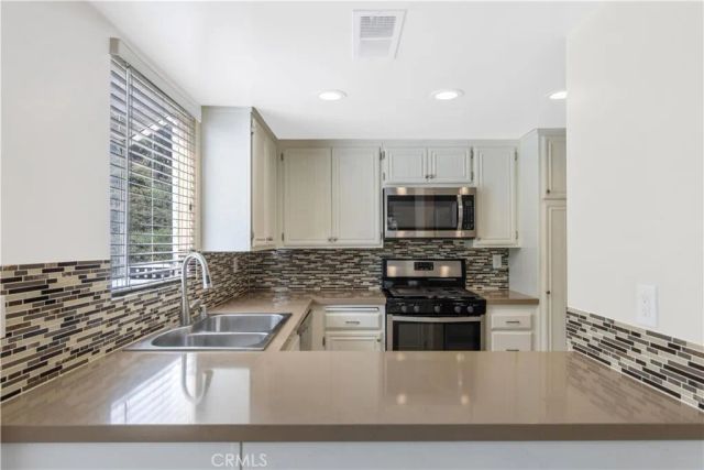 26901 Rainbow Glen Drive 643, Canyon Country, CA 91351