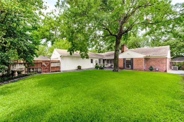 2602 Briarbrook Drive, Houston, TX 77042
