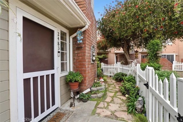 2483 Country, Santa Maria, CA 93455