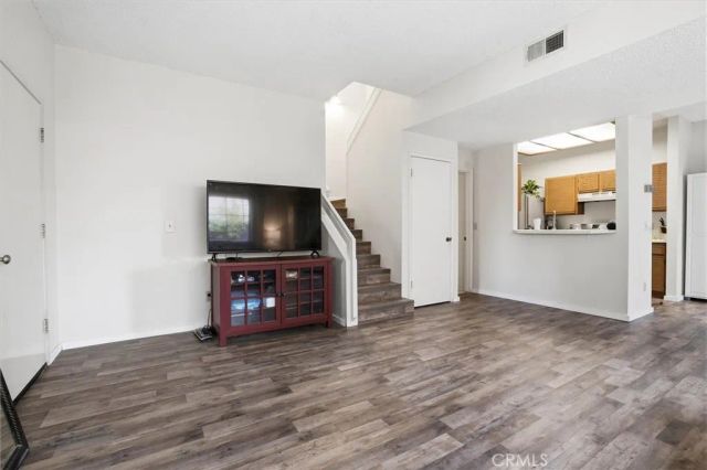 2483 Country, Santa Maria, CA 93455