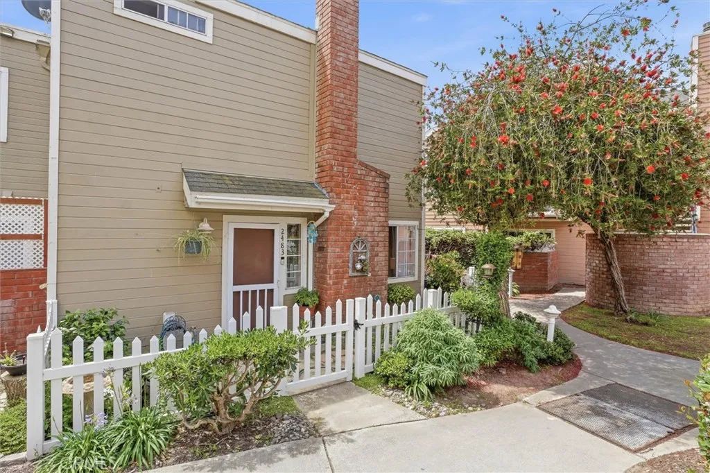2483 Country, Santa Maria, CA 93455