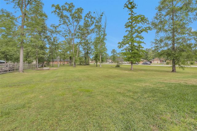 9222 White Tail Drive, Conroe, TX 77303