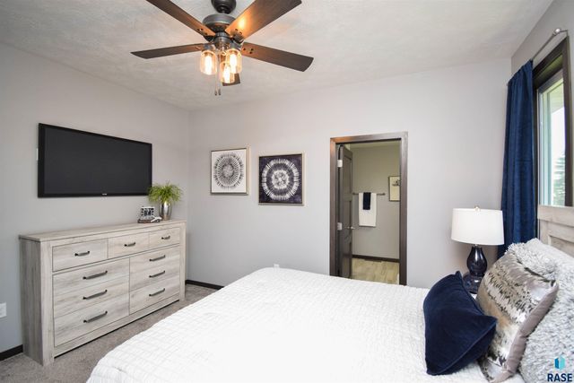 416 E Cairos Pl Place, Brandon, SD 57005