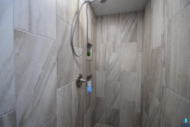 416 E Cairos Pl Place, Brandon, SD 57005