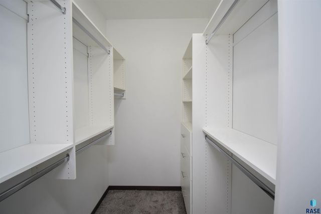 416 E Cairos Pl Place, Brandon, SD 57005