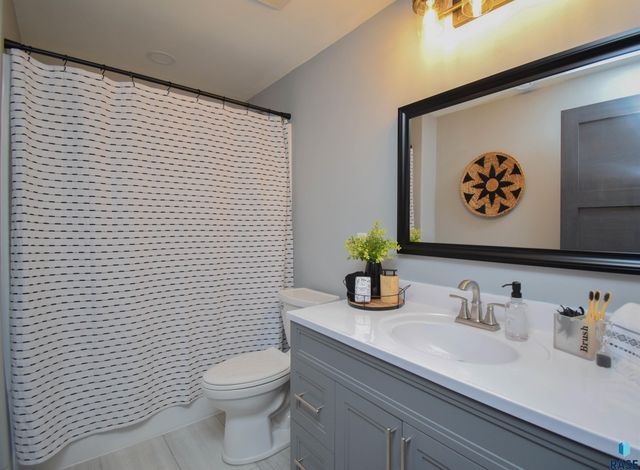 416 E Cairos Pl Place, Brandon, SD 57005