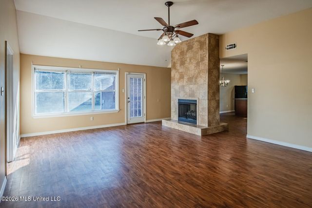 7117 Oakhurst Drive, Ocean Springs, MS 39564