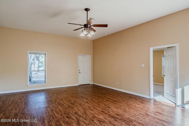 7117 Oakhurst Drive, Ocean Springs, MS 39564