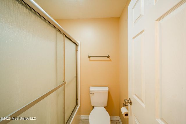 7117 Oakhurst Drive, Ocean Springs, MS 39564