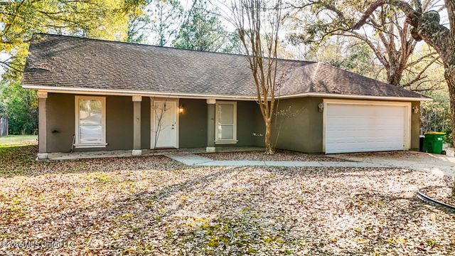 7117 Oakhurst Drive, Ocean Springs, MS 39564