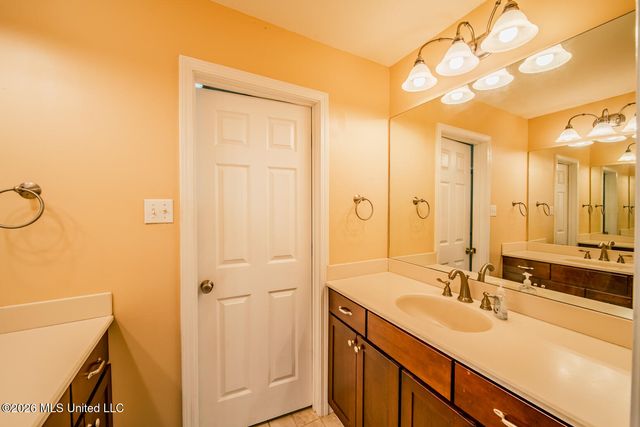 7117 Oakhurst Drive, Ocean Springs, MS 39564