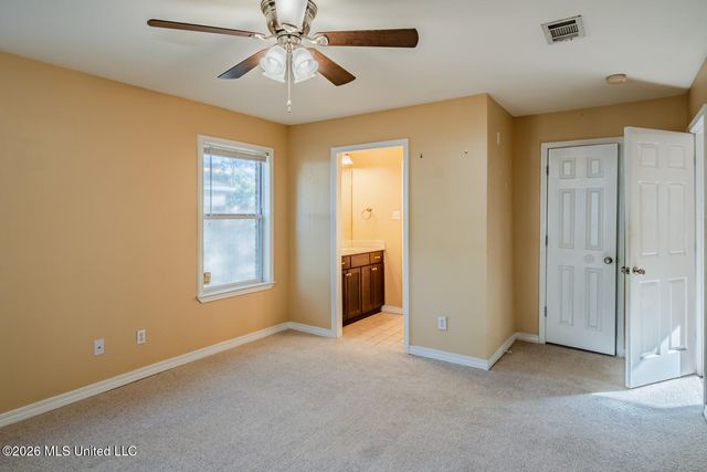 7117 Oakhurst Drive, Ocean Springs, MS 39564