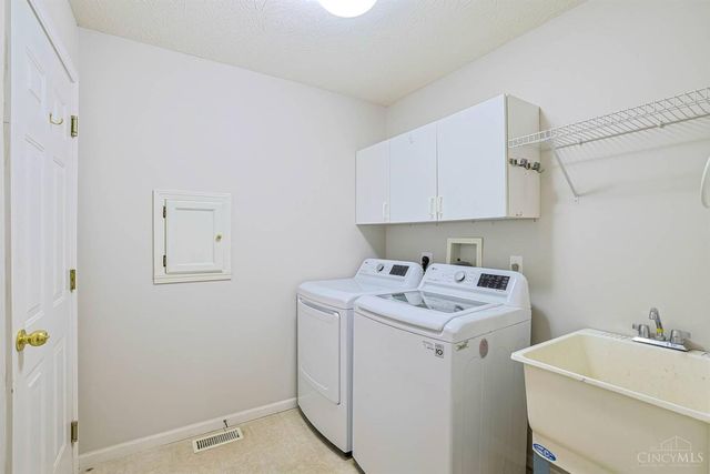 1341 Stableview Circle, Hamilton Twp, OH 45039