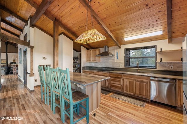 21845 Adobe Road, Reno, NV 89521