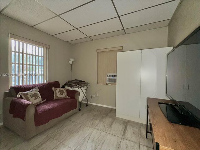 12550 NW 1st Avenue, North Miami, FL 33168