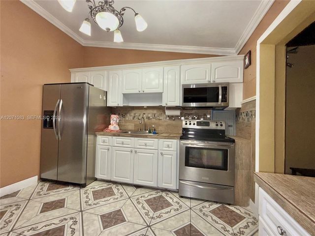 12550 NW 1st Avenue, North Miami, FL 33168