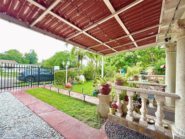 12550 NW 1st Avenue, North Miami, FL 33168