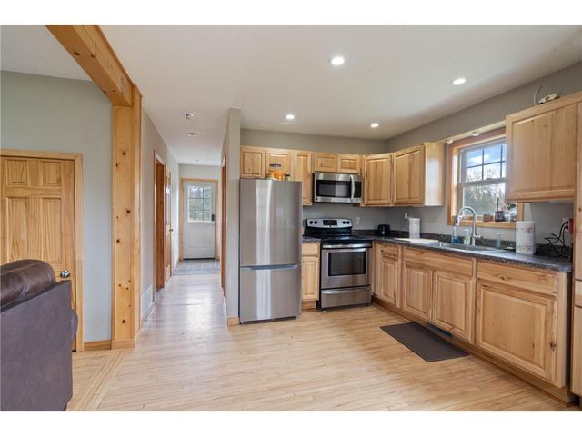 4202 E Zachau Road, Superior, WI 54880