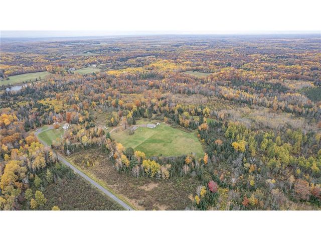 4202 E Zachau Road, Superior, WI 54880