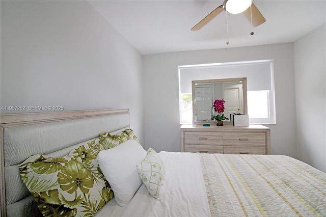 8172 SW 163rd Ct, Miami, FL 33193