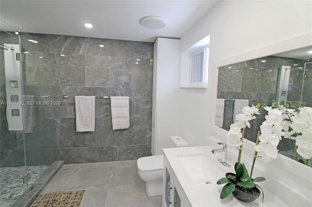 8172 SW 163rd Ct, Miami, FL 33193