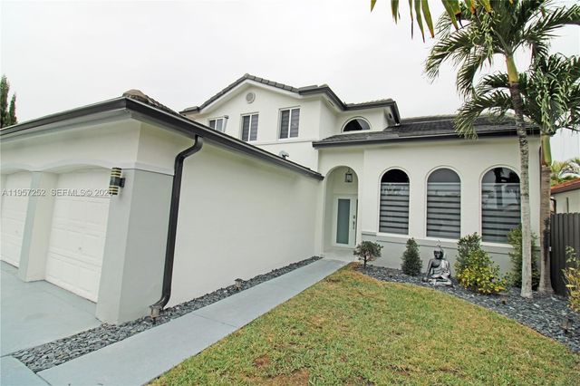 8172 SW 163rd Ct, Miami, FL 33193