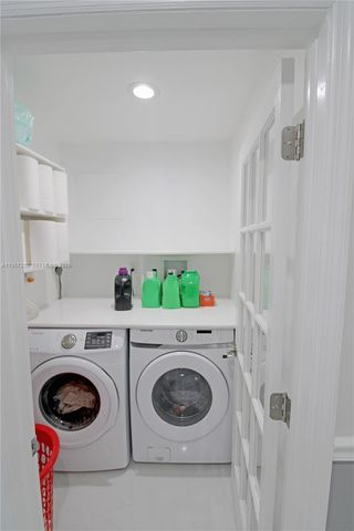 8172 SW 163rd Ct, Miami, FL 33193