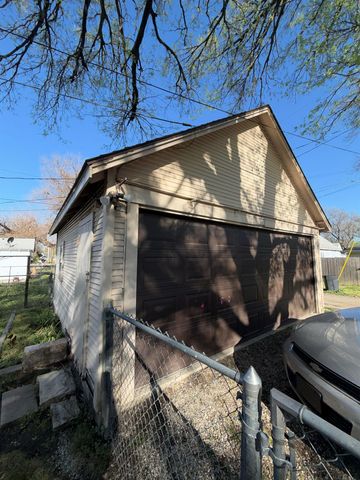 710 E 14th Ave, Winfield, KS 67156