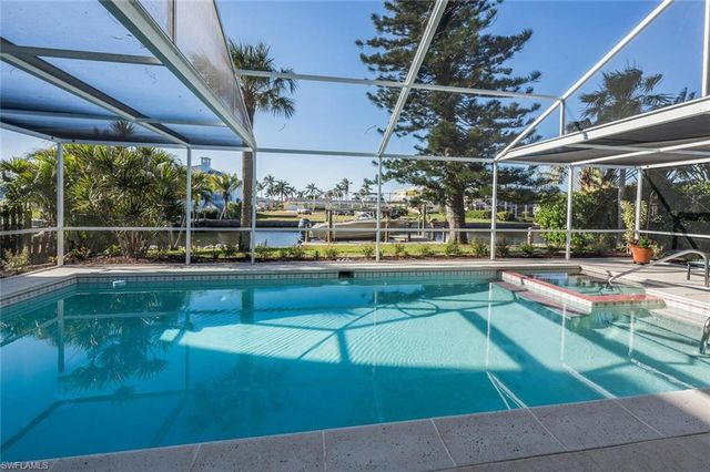 4851 Esplanade ST, Bonita Springs, FL 34134