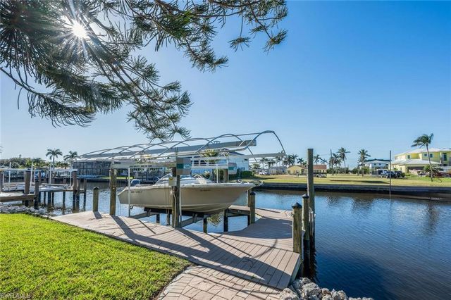 4851 Esplanade ST, Bonita Springs, FL 34134