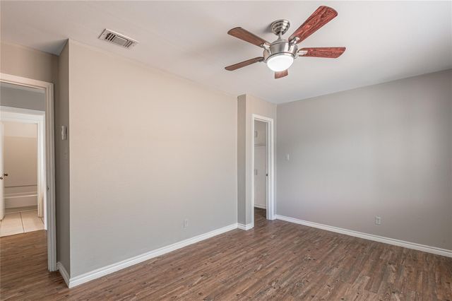 2404 Sycamore Avenue A-4, Huntsville, TX 77340