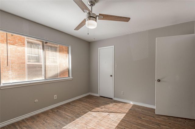 2404 Sycamore Avenue A-4, Huntsville, TX 77340
