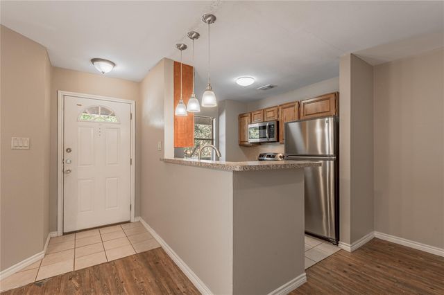 2404 Sycamore Avenue A-4, Huntsville, TX 77340