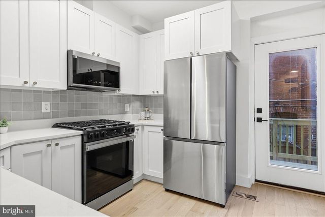 820 13TH ST NE, Washington, DC 20002