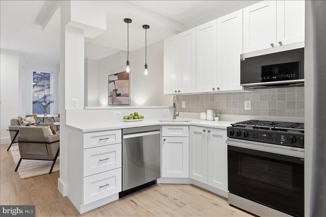 820 13TH ST NE, Washington, DC 20002