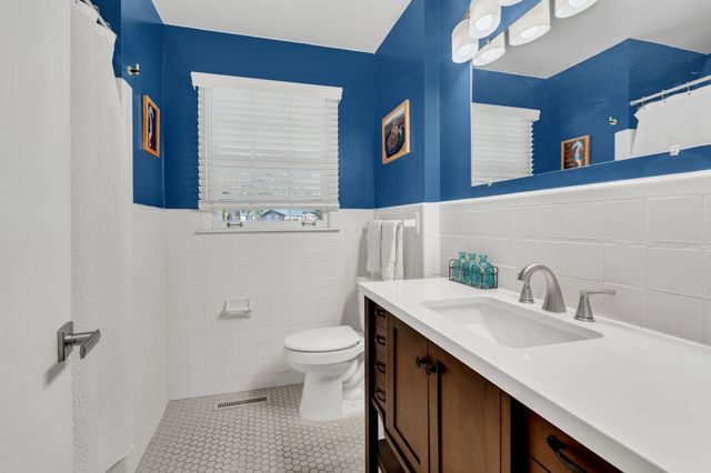 166 Oak Valley Dr, Nashville, TN 37207