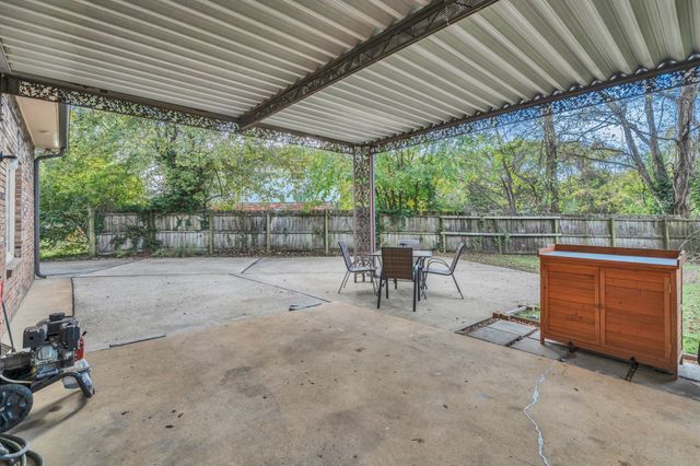 166 Oak Valley Dr, Nashville, TN 37207