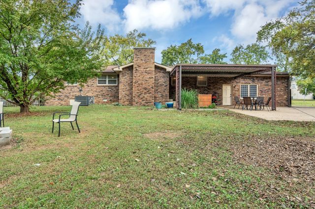 166 Oak Valley Dr, Nashville, TN 37207