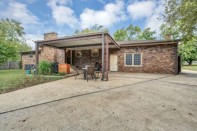 166 Oak Valley Dr, Nashville, TN 37207