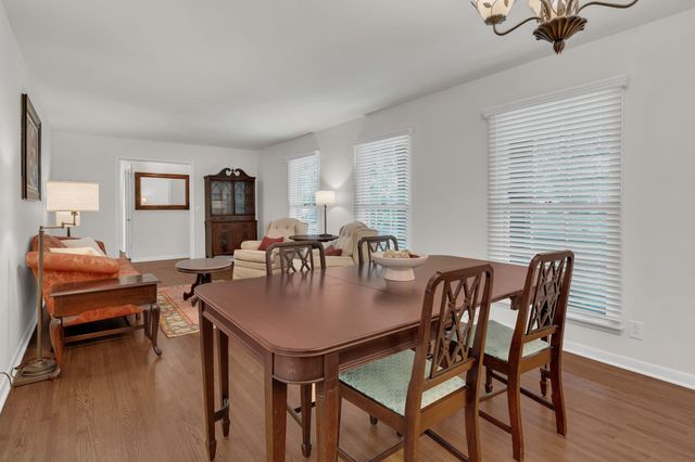 166 Oak Valley Dr, Nashville, TN 37207