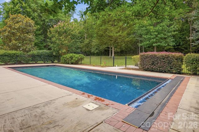 507 Five Leaf Lane, Waxhaw, NC 28173