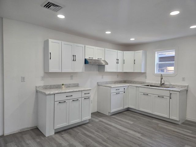 5722 36th AVENUE, Kenosha, WI 53144