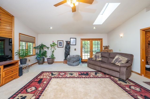 2554 S Fordney Road, Hemlock, MI 48626