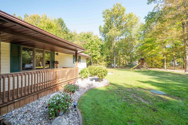 2554 S Fordney Road, Hemlock, MI 48626
