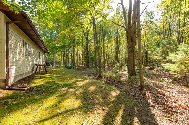 2554 S Fordney Road, Hemlock, MI 48626