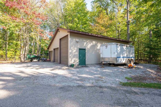 2554 S Fordney Road, Hemlock, MI 48626