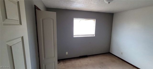 19113 Watercrest Avenue, Maple Heights, OH 44137