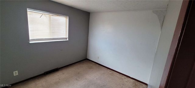 19113 Watercrest Avenue, Maple Heights, OH 44137