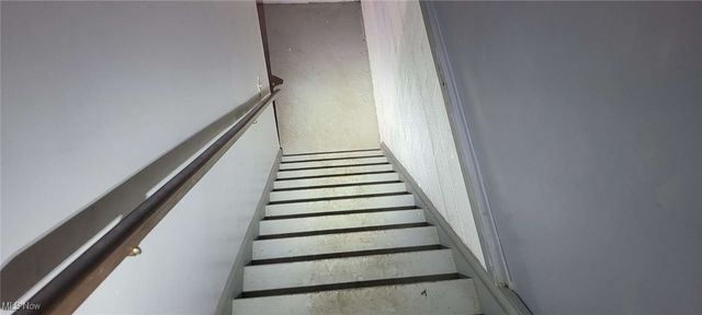 19113 Watercrest Avenue, Maple Heights, OH 44137