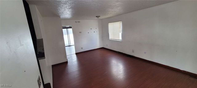 19113 Watercrest Avenue, Maple Heights, OH 44137